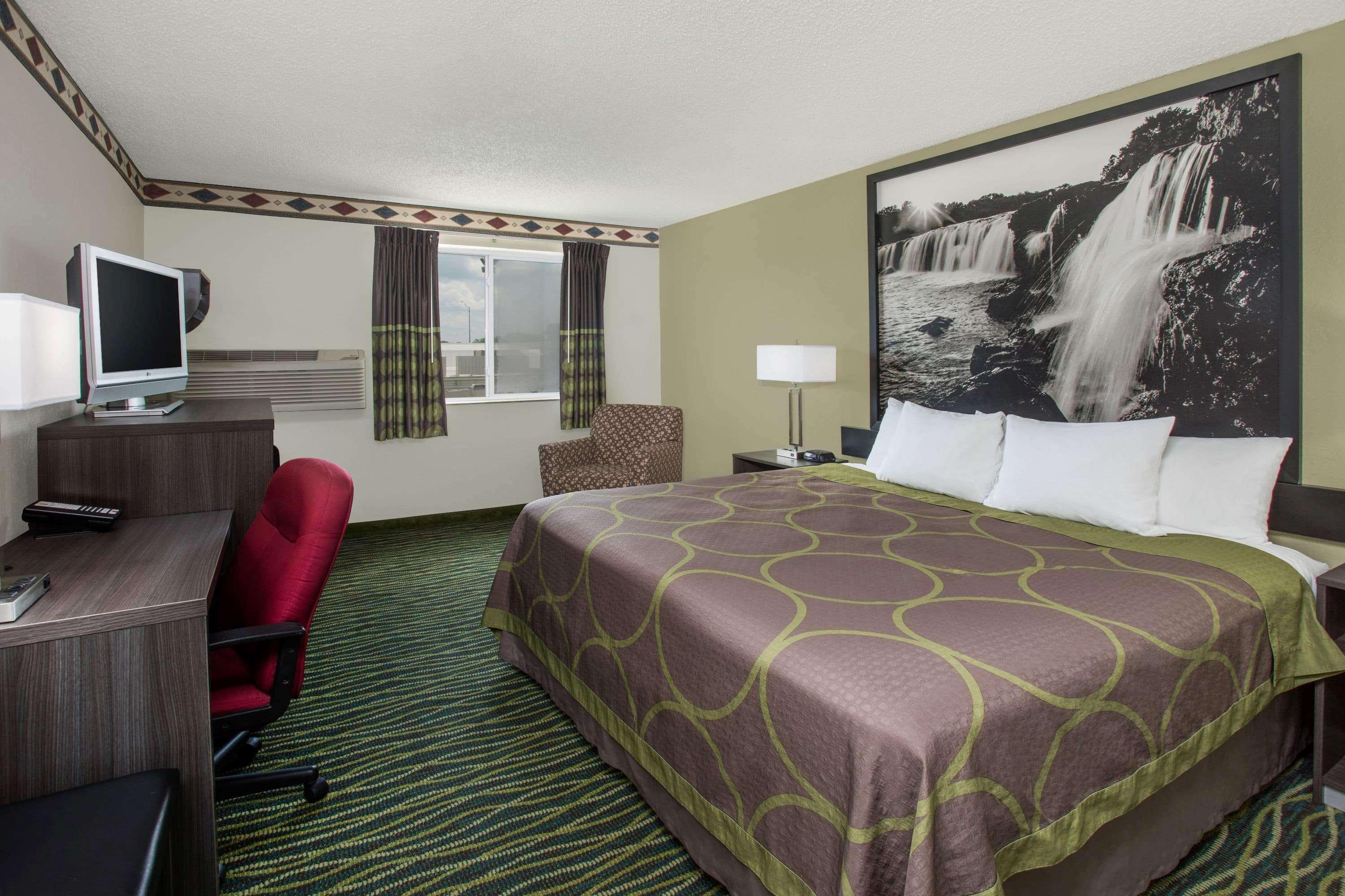 Super 8 By Wyndham Independence Kansas City Dış mekan fotoğraf
