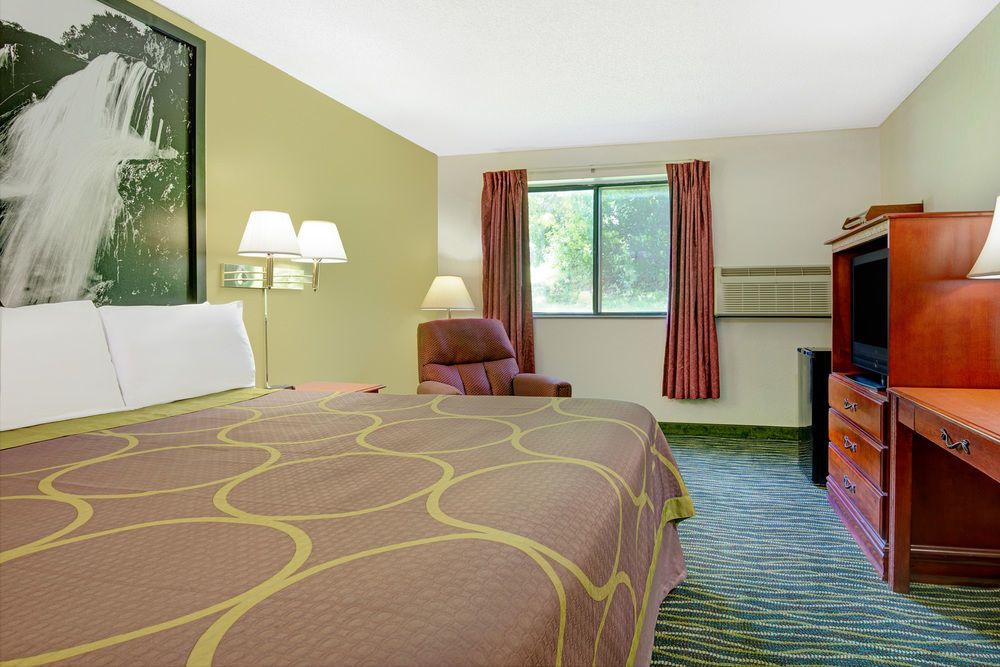 Super 8 By Wyndham Independence Kansas City Dış mekan fotoğraf