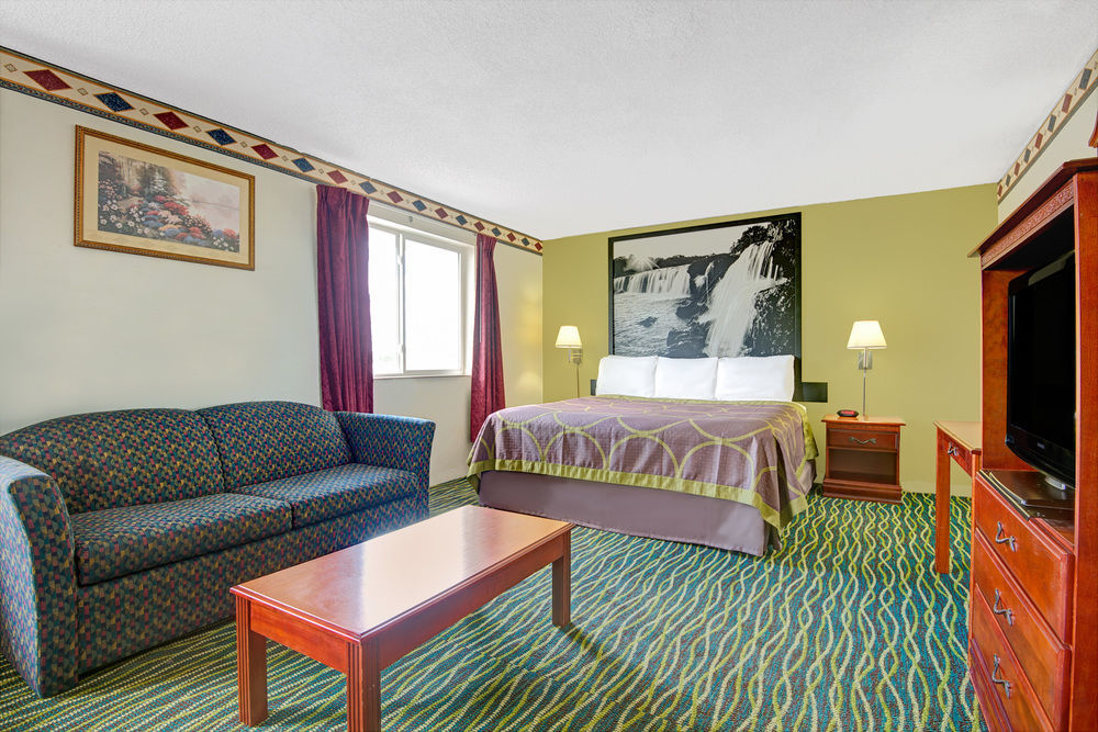 Super 8 By Wyndham Independence Kansas City Dış mekan fotoğraf