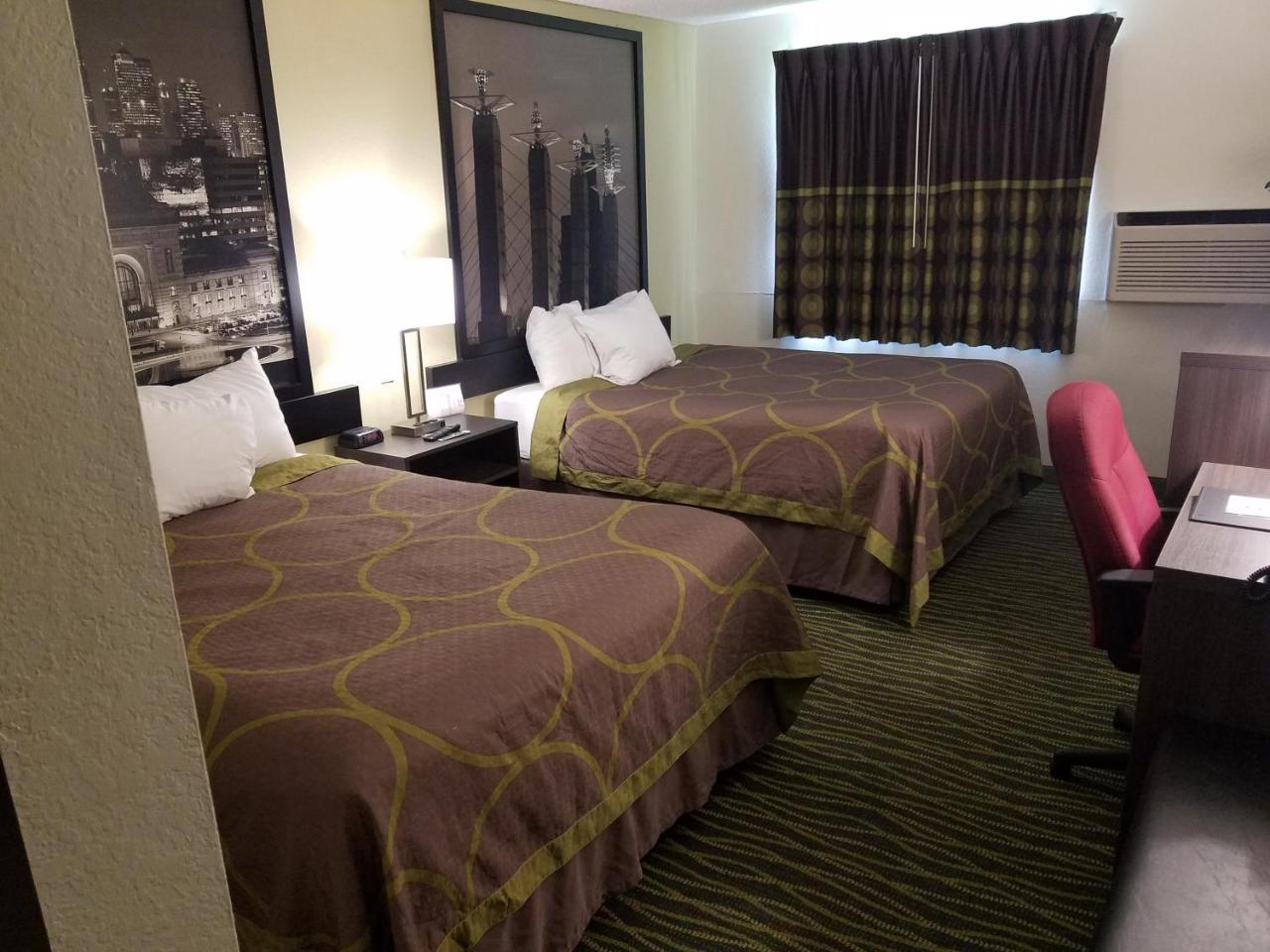 Super 8 By Wyndham Independence Kansas City Dış mekan fotoğraf